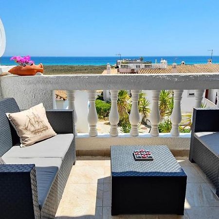 The Swallow'S Rest Beach House - Meia Praia لاغوس المظهر الخارجي الصورة