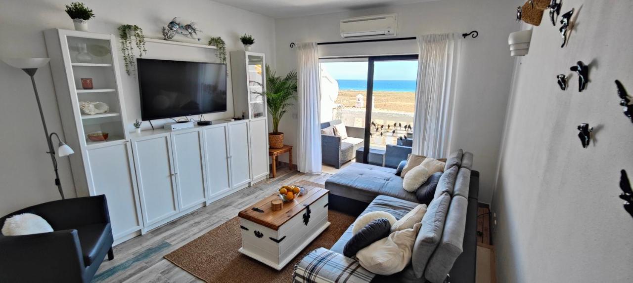 The Swallow'S Rest Beach House - Meia Praia لاغوس المظهر الخارجي الصورة