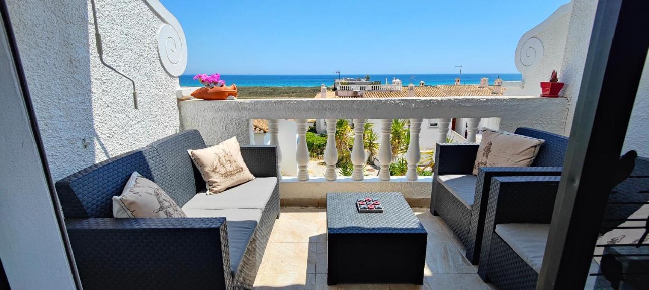 The Swallow'S Rest Beach House - Meia Praia لاغوس المظهر الخارجي الصورة